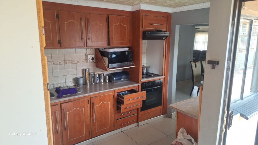 3 Bedroom Property for Sale in Mohadin North West